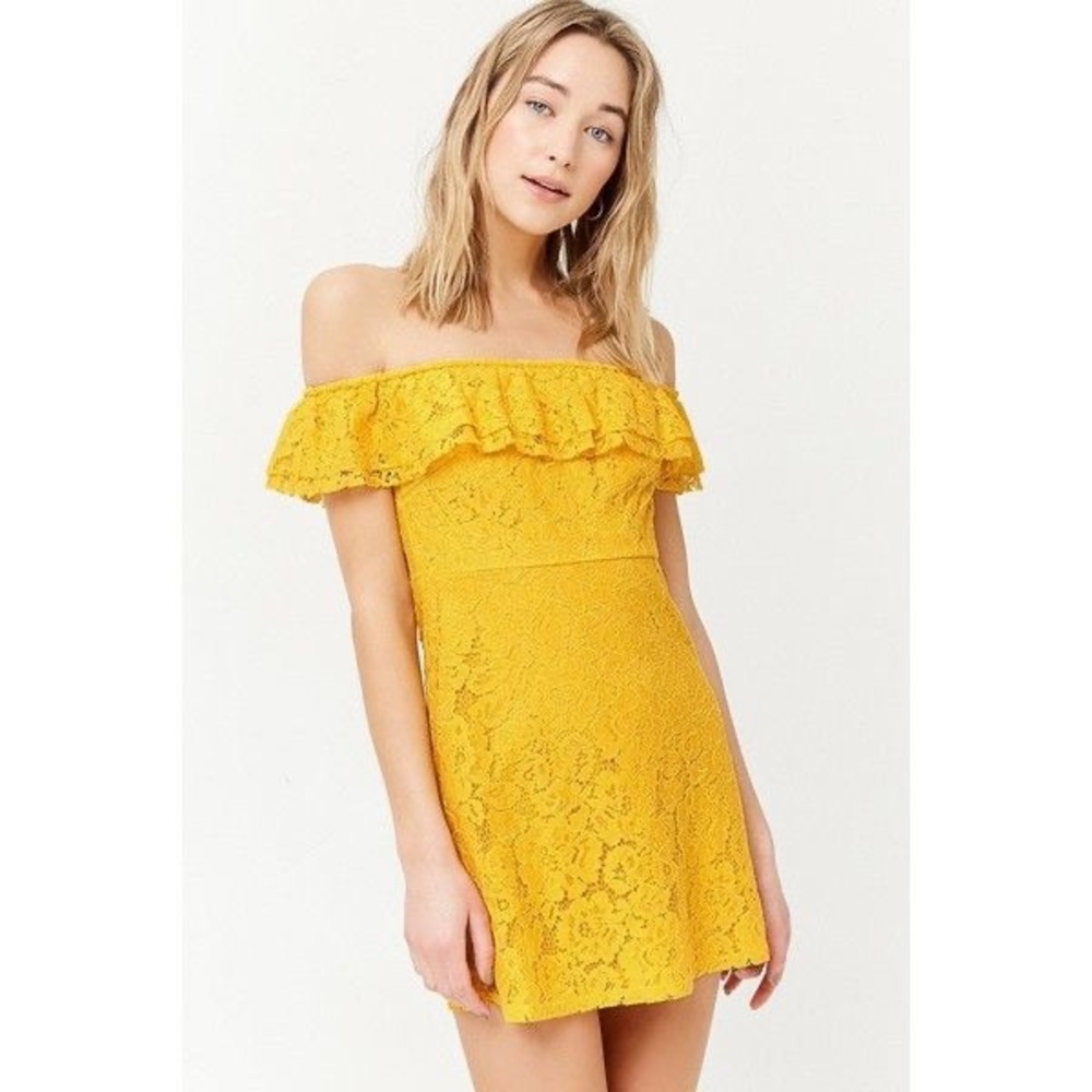 Lace yellow dress